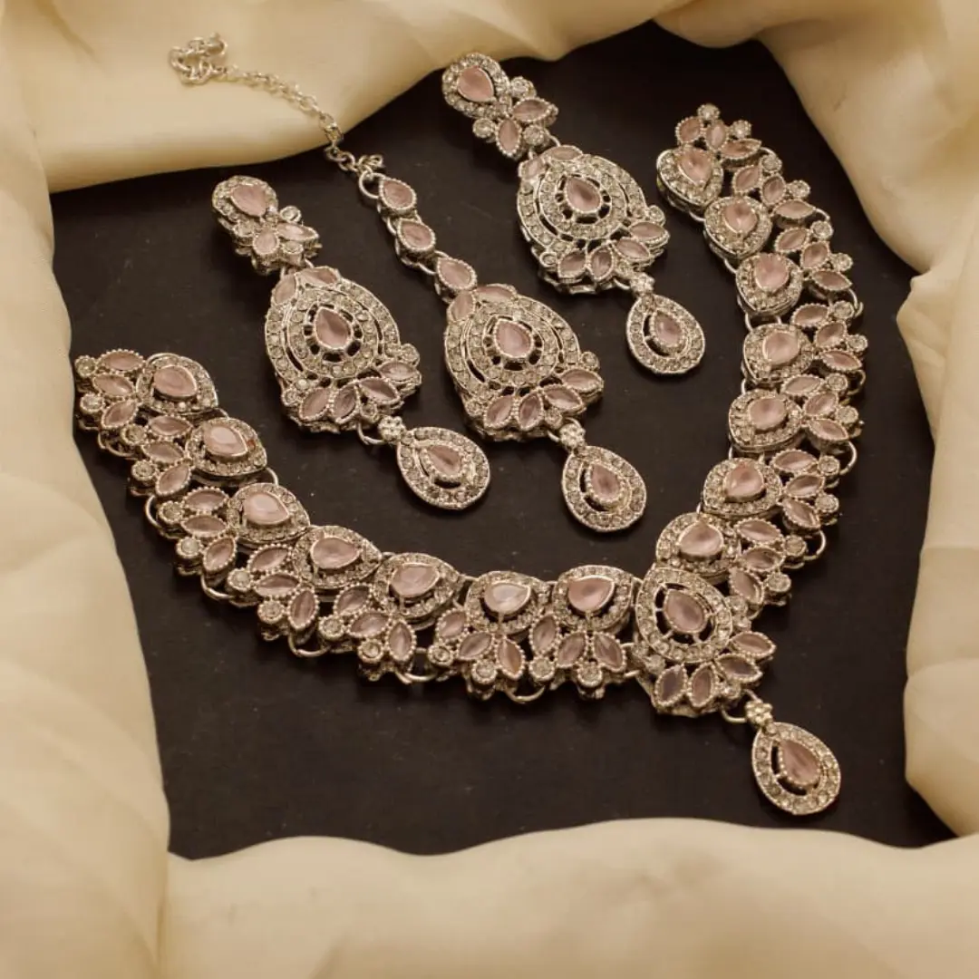 11 Premium Casting Necklace Set